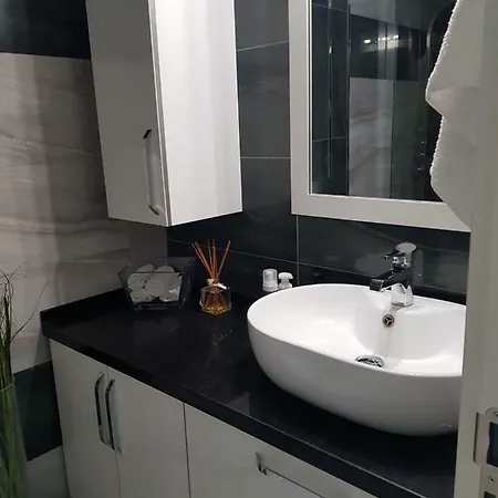 Ottomare Suites דירה